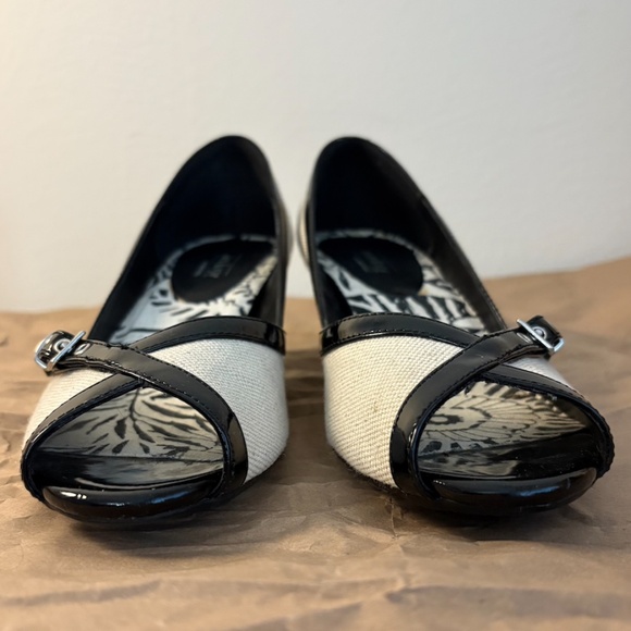 Aerosoles Black & White Peep-Toe Heels with Buckle Size 8.5 - Picture 3 of 6